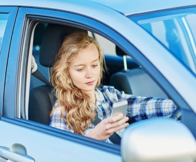 How to avoid distracted driving