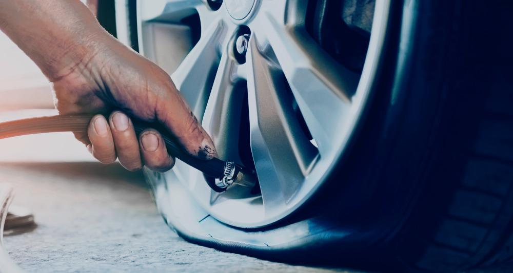 Top 10 Best Tools for Flat Tire Change Service